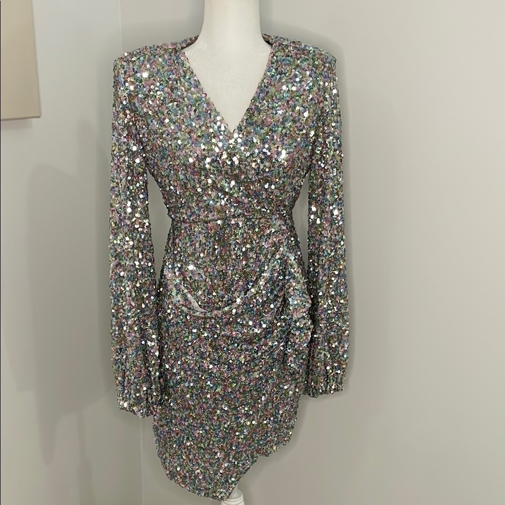 Beulah Silver Sequin Bodycon Dress with Bishop Sleeves